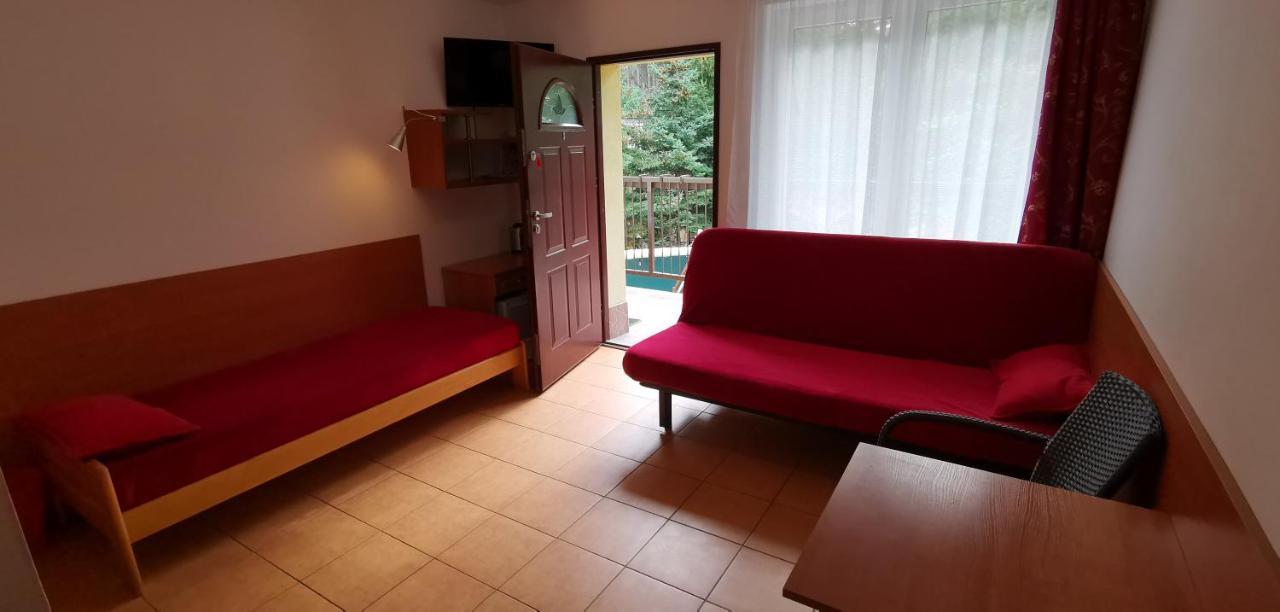 Pod Filarami Pobierowo Hotel Exterior foto